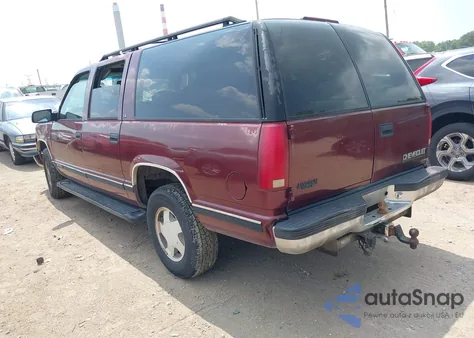 1999 Chevrolet Suburban 1500 z USA, uszkodzony, nr VIN 1GNFK16R8XJ428376